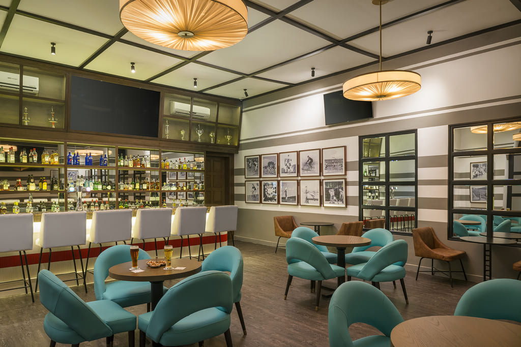 Sports-Bar-Maya-Royale.jpg